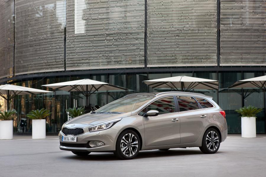  Kia cee&rsquo;d Station Wagon 2012 года  (фото 61 из 89)